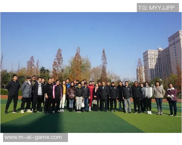 足球运动带来的身心健康与团队合作的双重益处探讨